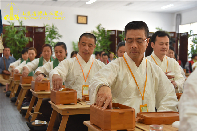 将泡茶的十二道工序，变成十二种修行