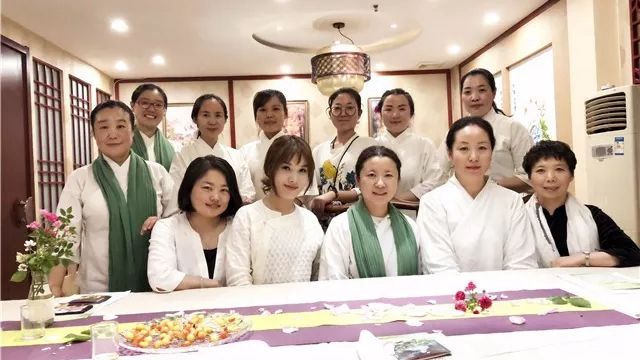 潍坊｜孟夏时节的读书会