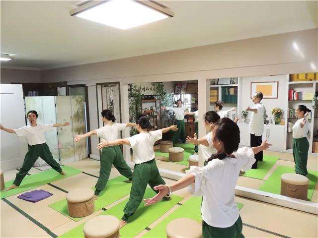 开班公告｜茶道瑜伽之凳上瑜伽（线下课程）将于8月22日在深圳开班