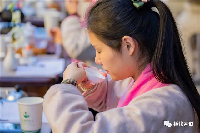 中级增益班｜泡好人生这道茶——把生活的欲望多做删减