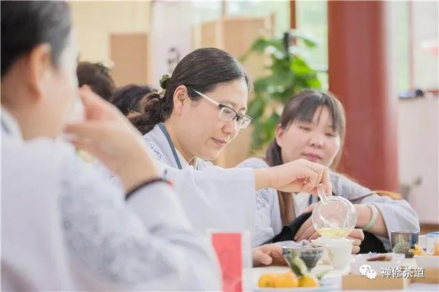 从茶中探寻长寿的秘密——禅修茶道提升班走进世界长寿之乡广东梅州蕉岭